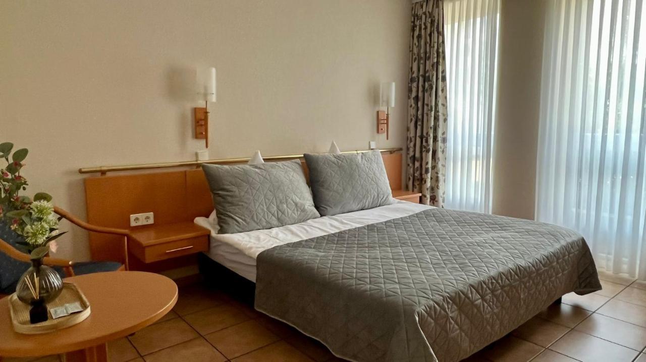 דינסלאקן Hotel Victoria מראה חיצוני תמונה