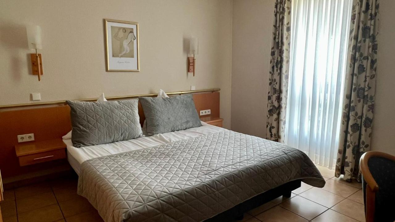 דינסלאקן Hotel Victoria מראה חיצוני תמונה