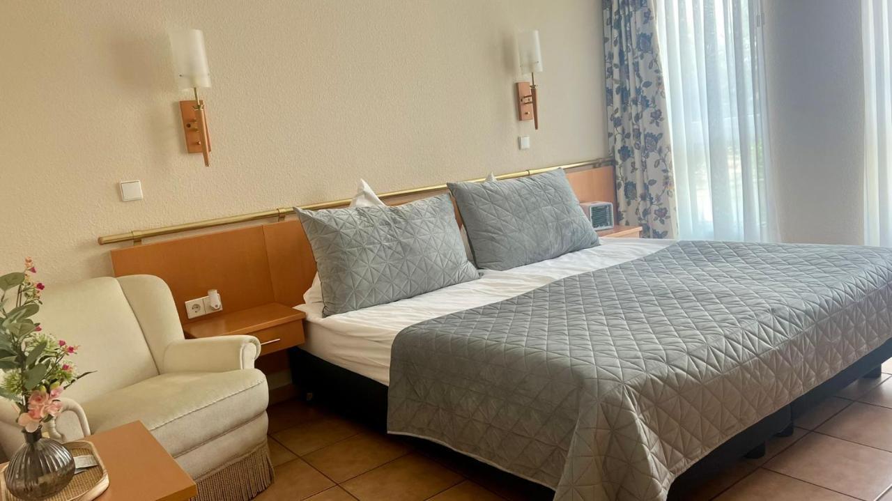 דינסלאקן Hotel Victoria מראה חיצוני תמונה