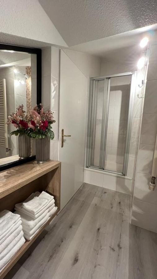 דינסלאקן Hotel Victoria מראה חיצוני תמונה
