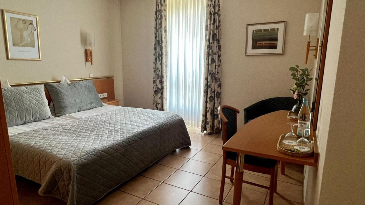דינסלאקן Hotel Victoria מראה חיצוני תמונה