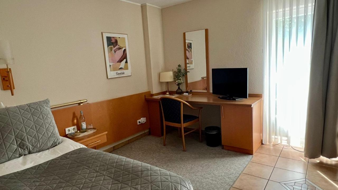 דינסלאקן Hotel Victoria מראה חיצוני תמונה