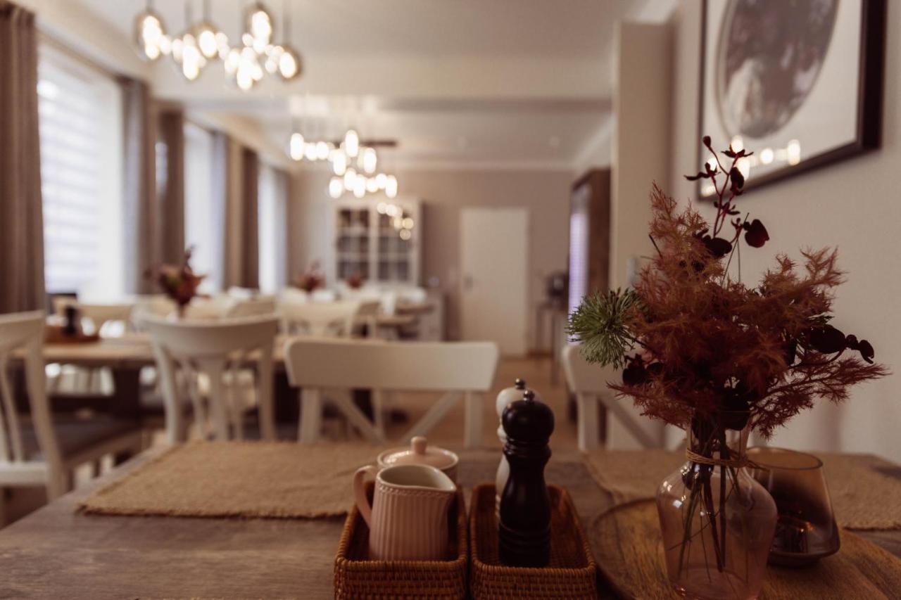 דינסלאקן Hotel Victoria מראה חיצוני תמונה