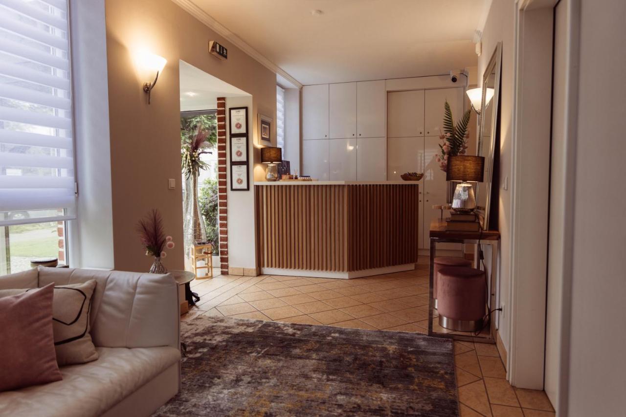 דינסלאקן Hotel Victoria מראה חיצוני תמונה